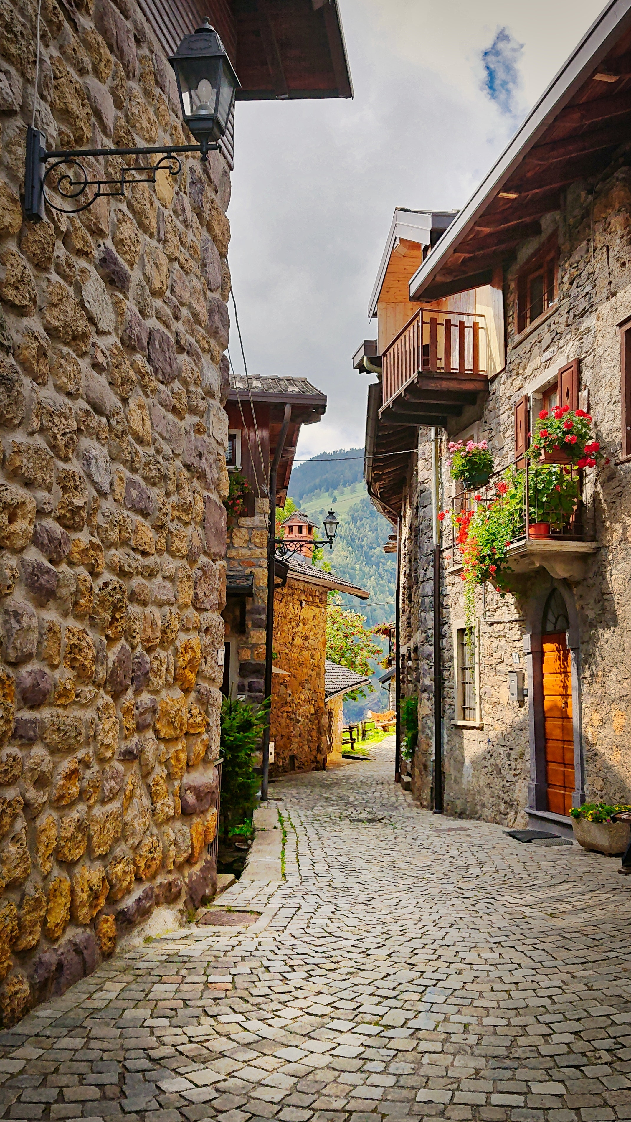 Stone Houses Like You Have Never Seen Them Before!