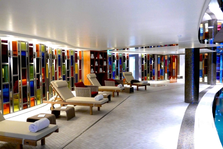 Hotels / Restaurants, Renovation