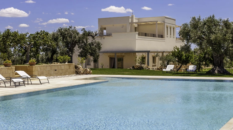 Roof Extension, Patios & Terraces, Retail, Hotels / Restaurants, Swimming Pools, Extension, Renovation