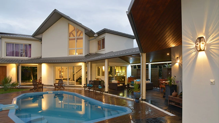 Single-Family Homes, Swimming Pools