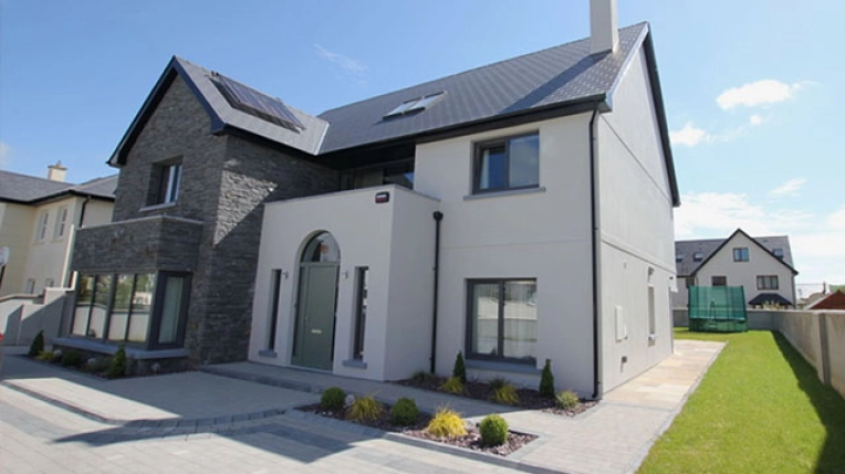 Single-Family Homes, New Build, Ancien