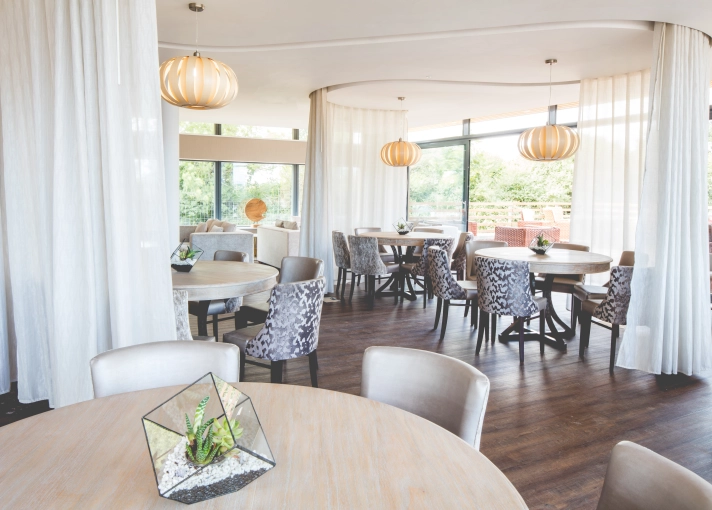 Conversion, Patios & Terraces, Hotels / Restaurants, Renovation, Energy renovation, Design / Plans, Consulting