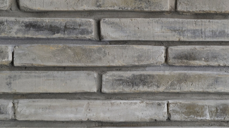 Exterior, New Build, Historique
